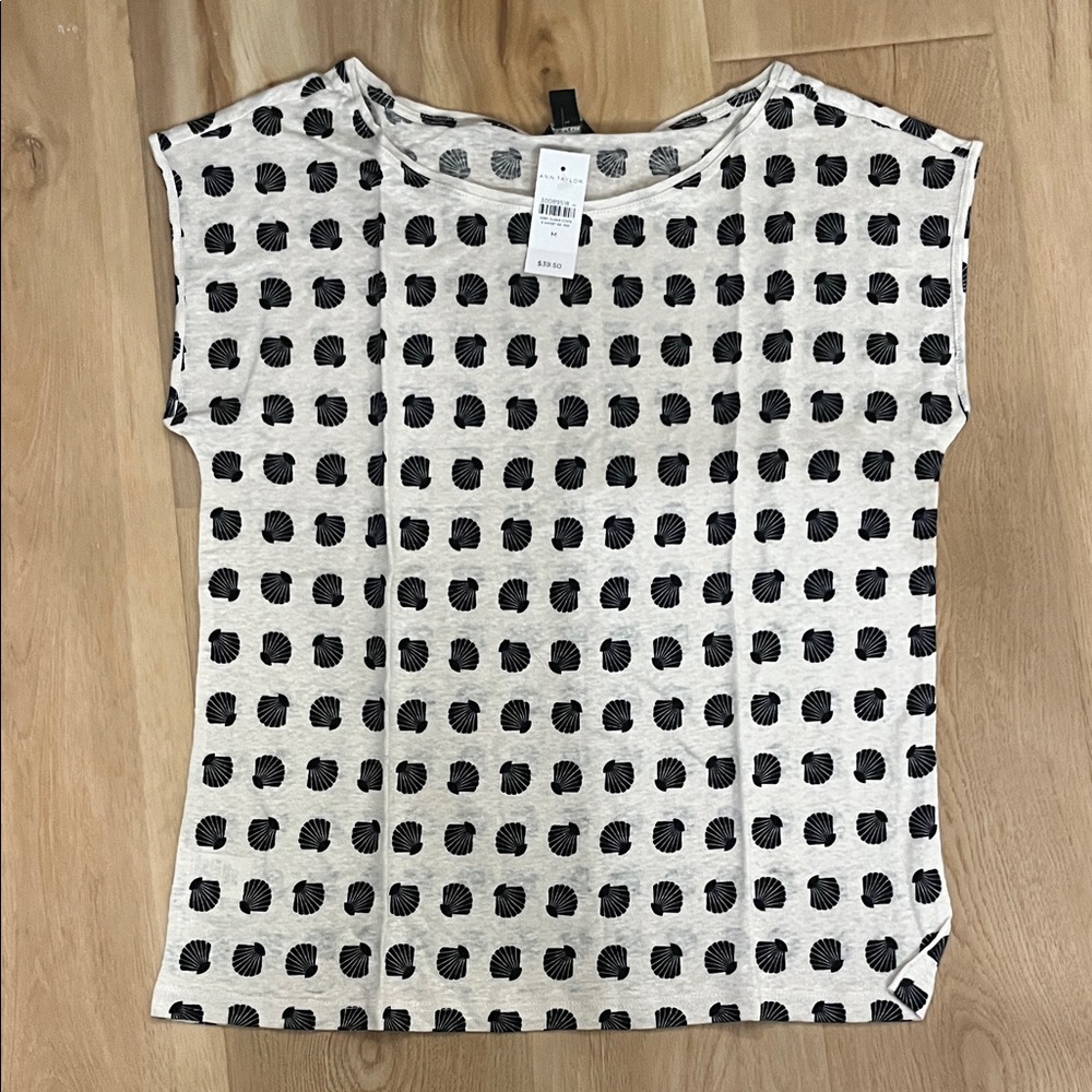 Ann Taylor Blue and White Short Sleeve Tee